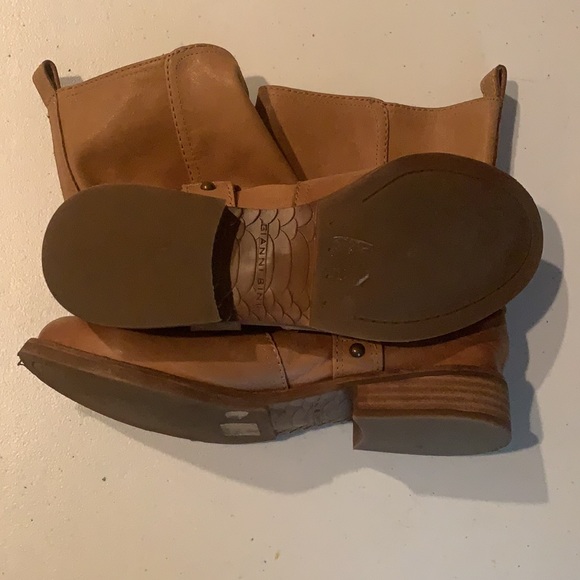 Gianni Bini Boots - Picture 3 of 4